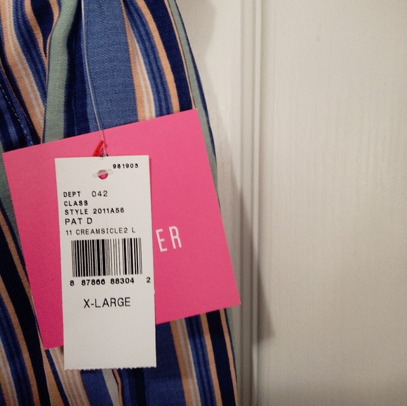 NWT/Amy Byer/ kids / multicolor XL striped shorts with button designs - Picture 3 of 9